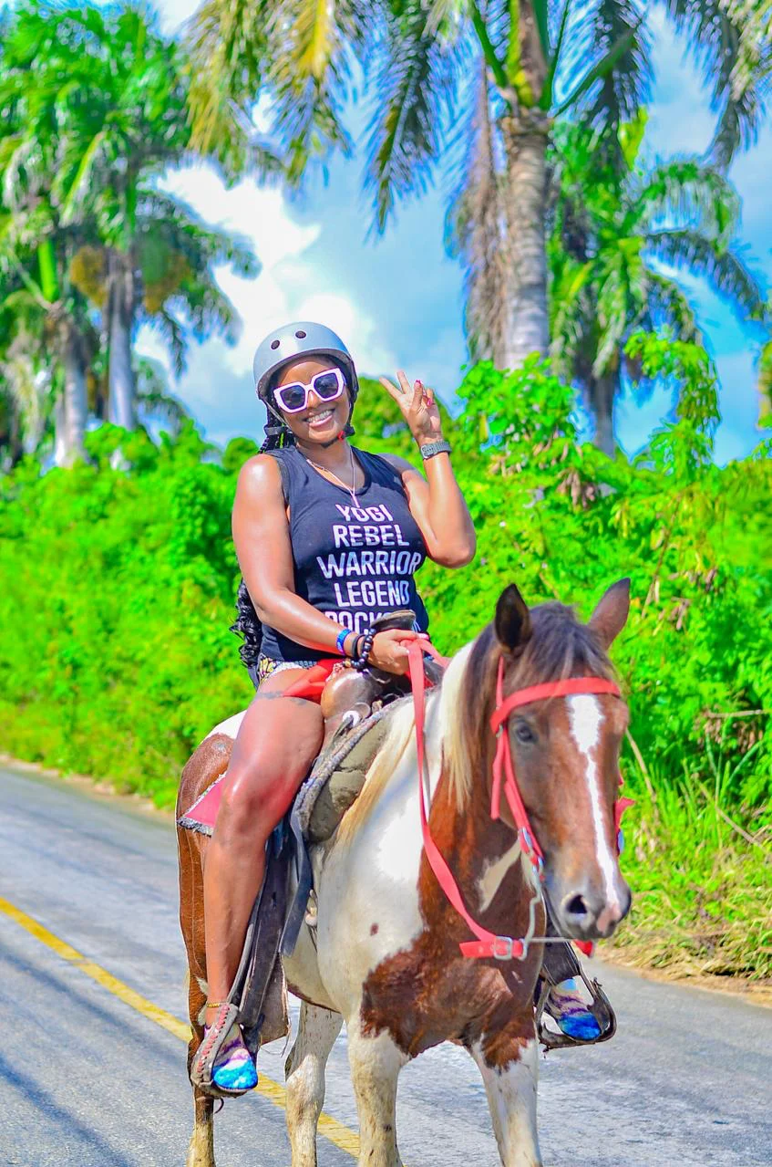 Horseback riding - photo 2